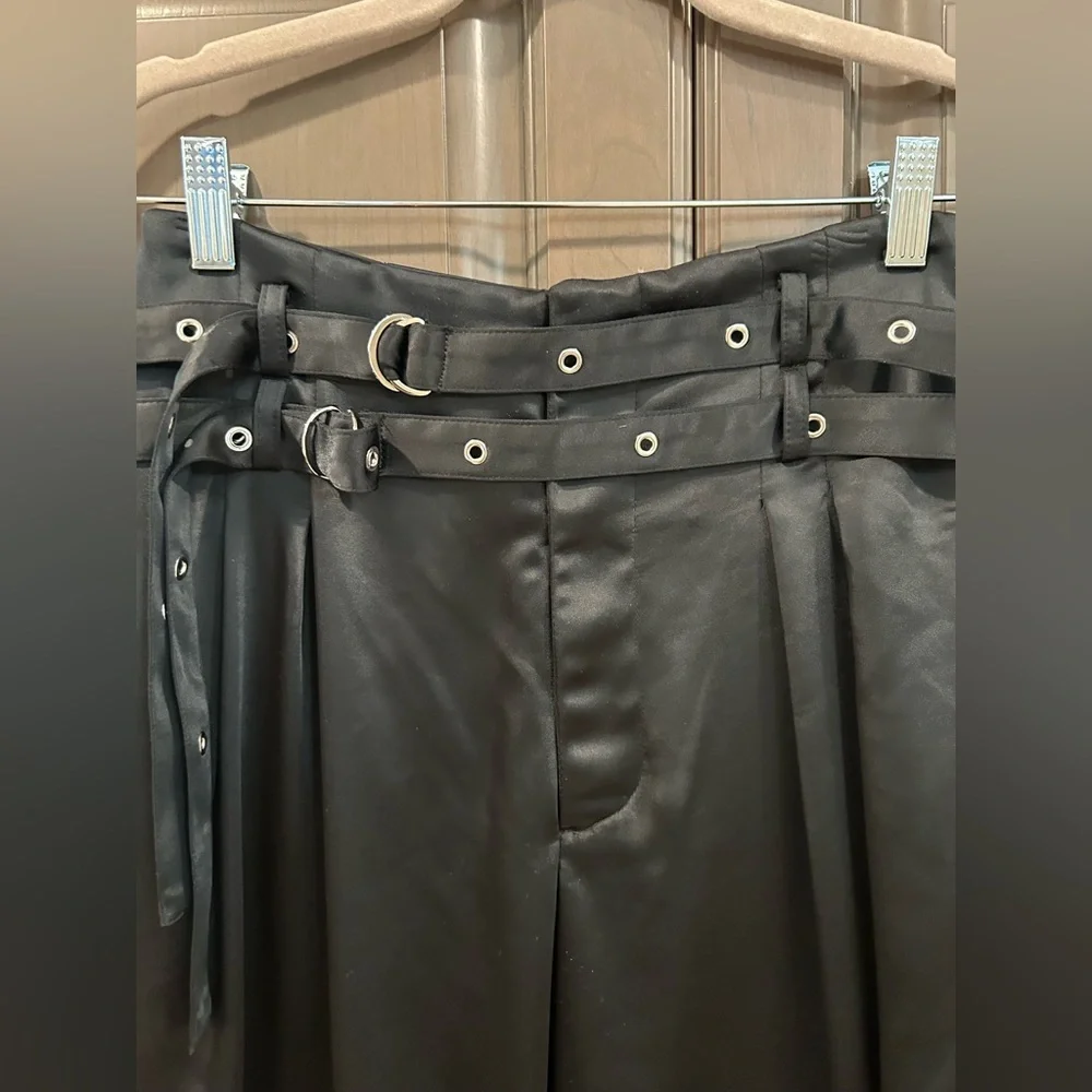 The Noli Shop Kora Double Belted Pants in Black, Size XS - Picture 6 of 10
